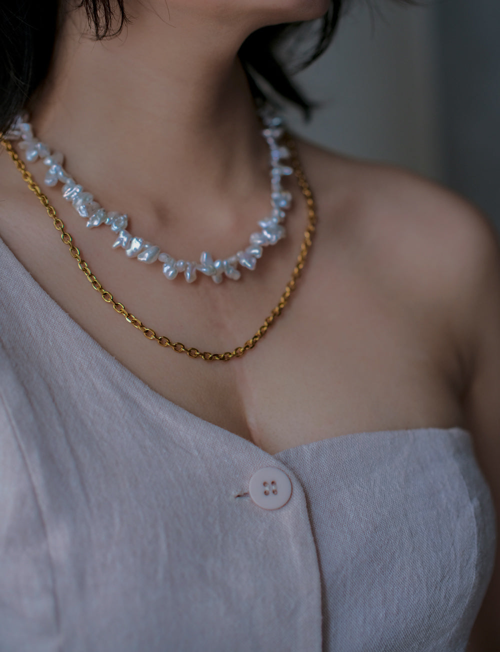 "STUNNING LIGHT" Classical Pearl Necklace